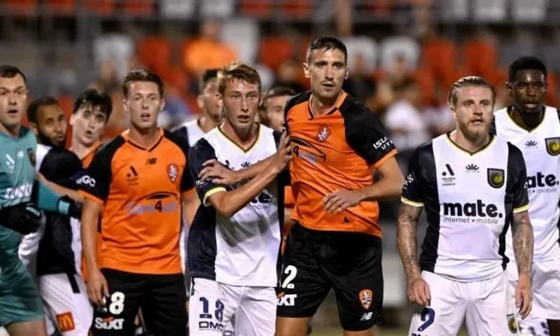 Tổng quan về Diễn biến chính câu lạc bộ bóng đá Brisbane Roar gặp Central Coast Mariners